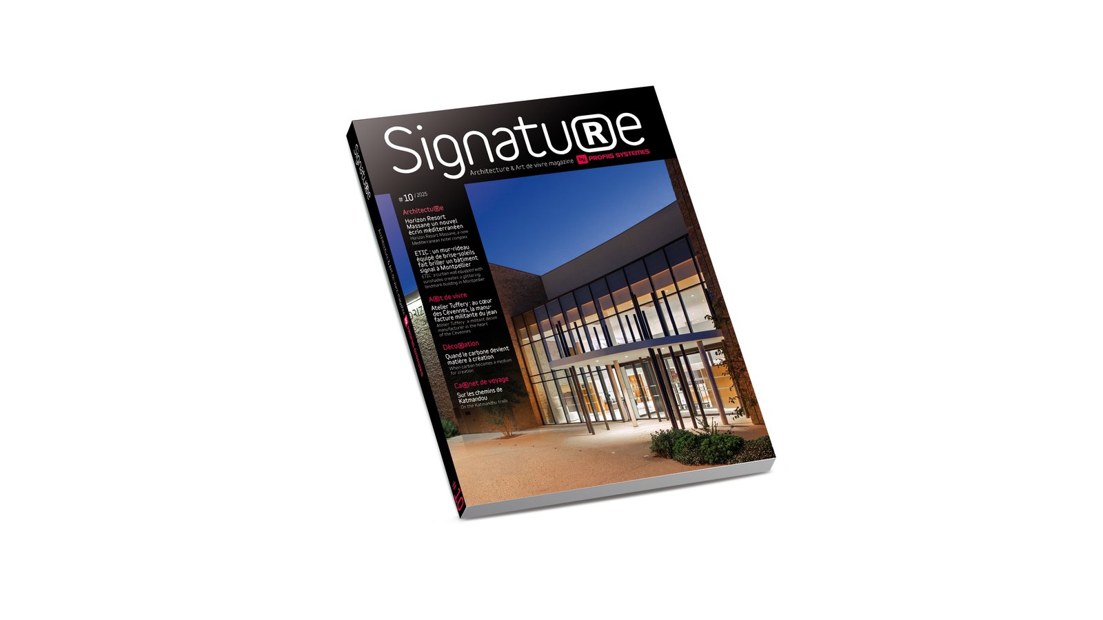 Packshot du magazine Signature numéro 10 de Profils Systèmes, couverture montrant une façade vitrée éclairée