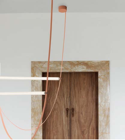 suspension dessinée par Formafantasma en 2021 pour Flos