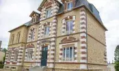 La porte Balzac est plus qu’un simple élément architectural : elle est une véritable signature stylistique et un investissement durable pour l’avenir