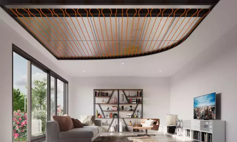 Tubes intégrés au plafond diffusant une fraîcheur douce et homogène dans une pièce moderne