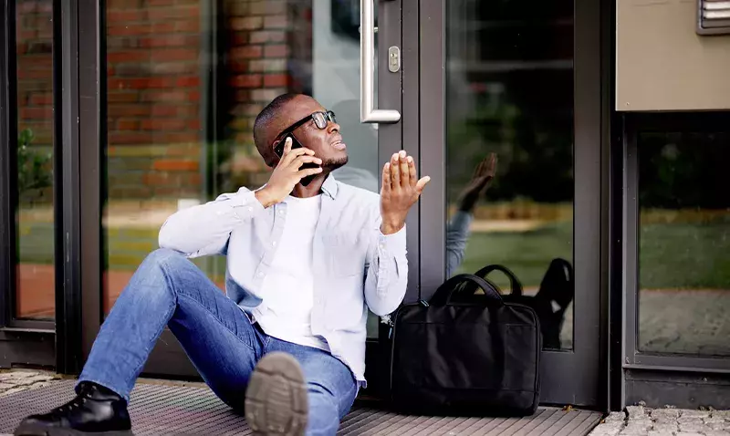 J'attends mon serrurier à Paris