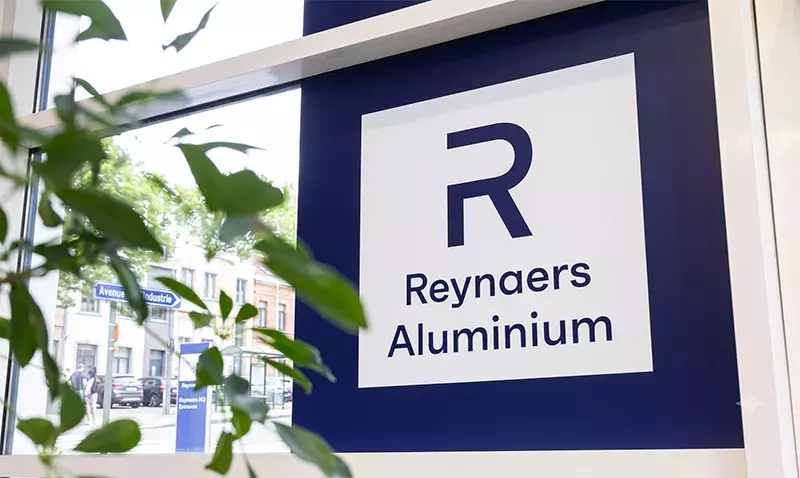 Pavillon Reynaers Aluminium France à Batimat présentant solutions de menuiserie innovantes.