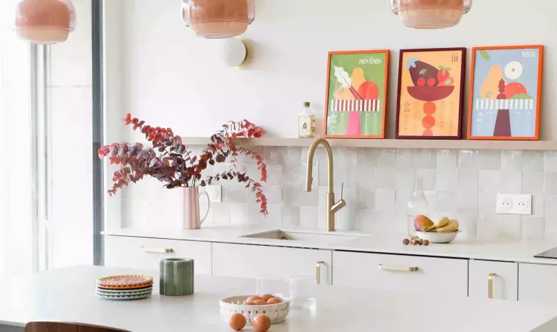 Volumes, lumière naturelle et mix & match de couleurs