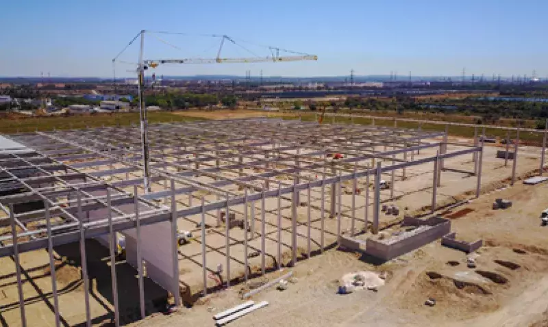 Composants préfabriqués en béton bas carbone pour structures industrielles et tertiaires