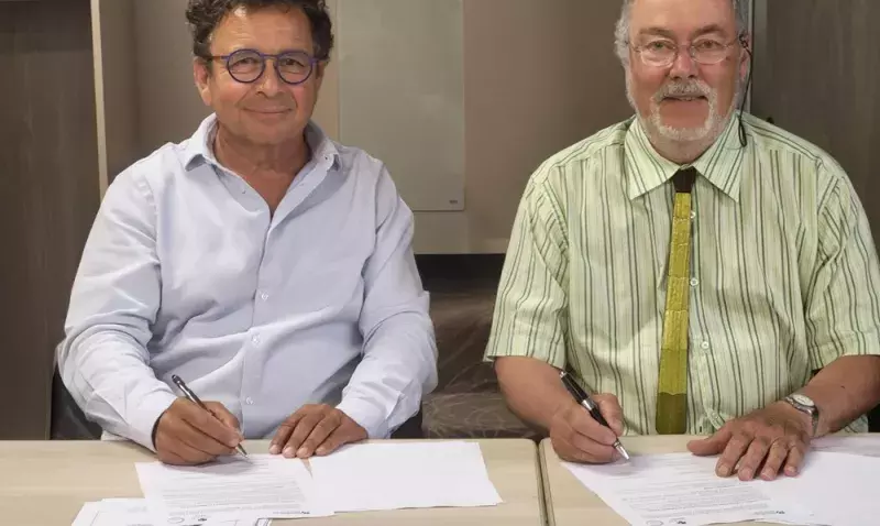 A gauche, Dominique Dorel, Vice-Président de l’UNICEM Auvergne Rhône-Alpes, et Yves François, Président du CEN Rhône-Alpes. ©UNICEM